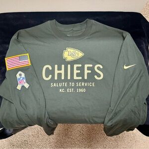 🆕 Green Chiefs Salute to Service Long Sleeve Shirt, medium